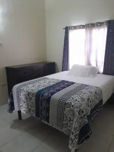 Finest Accommodation Phoenix Park Lot 1455 Phase 4 Portmore St Catherine - بورتمور