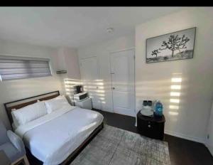Ensuite guest room with separate entrance