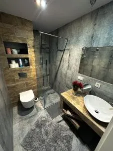 Przestronna i jasna kawalerka z balkonem - 弗罗茨瓦夫