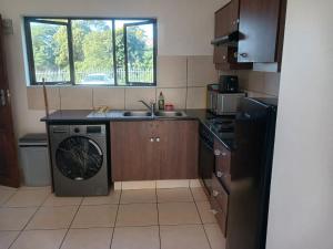 Seabreeze Modern Apartment sleeps up to 4 people