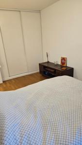 Sejours chez l'habitant Chambre privee dans bel appartement. : photos des chambres