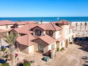 San Felipe Beachfront Condo with Panoramic Views of the Sea of Cortez