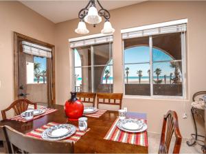 San Felipe Beachfront Condo with Panoramic Views of the Sea of Cortez