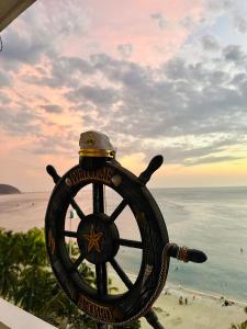 Aptartamentos Temáticos con balcón panorámico frente a la Playa