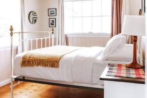 s u n s e t s h a c k Binalong