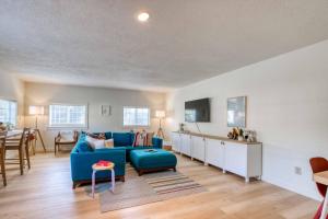 Saltbox Cottage - Meredith Lodging