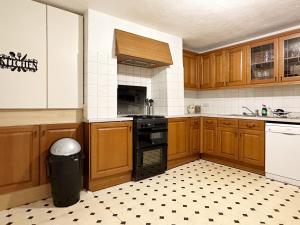 Hannah Place Near Finsbury Park - 4 Double Beds, Ideal for Families, max 8 people