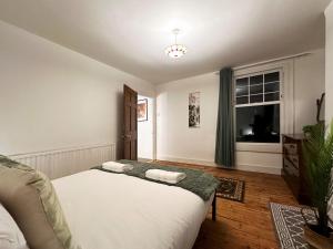 Hannah Place Near Finsbury Park - 4 Double Beds, Ideal for Families, max 8 people