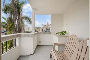 Beach Perfection - Ocean Views, Parking, Pet Friendly & Steps2Sand