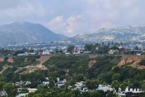Stylish Pacific Palisades Gem