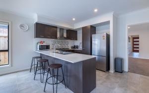 Cranbourne Entire house 4bedroom