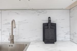 Bright aparment close to Wenceslas square with parking