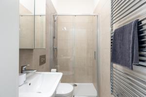 Bright aparment close to Wenceslas square with parking