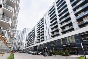 Wola Chic Luxury Studio by BookingHost