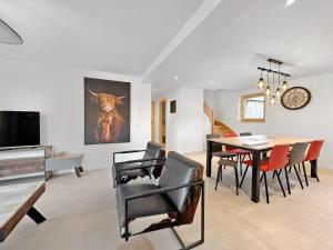 The Laughing Cow - 10 mns from Sion and ski