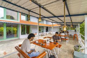 Zostel Pondicherry, Auroville Road