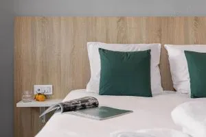 Logis Hôtel Restaurant L'Abri - Saint-Front