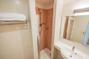 Classic Triple Room with Balcony