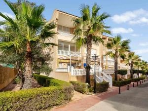 Apartment Residencial El Pinar by Interhome