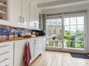 Holiday Home Dijkhuisje by Interhome