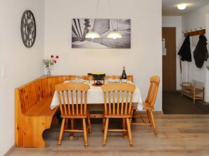 Apartment Primavista-3 by Interhome