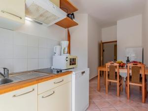 Apartment Rok 3 by Interhome