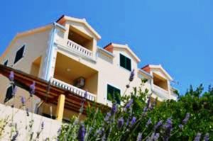 Apartments Punta Milna