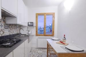 Panorama Apartment Pisa City Center with Tower View