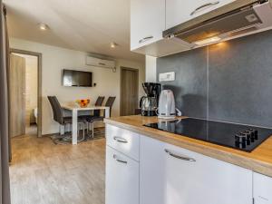 Holiday Home Superior-9 by Interhome