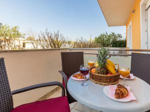 Apartment Rok 4 by Interhome