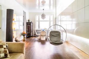 BEAUTIFUL APARTMENT WiTH ASIAN STYLE BEDROOM NEAR RAI & CENTER