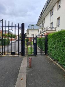 Appartements Bel appart dans parc arbore,200m du metro,parking. : Appartement 1 Chambre