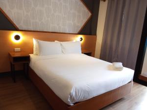 Jovinaj Travellers Inn