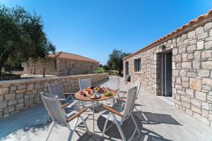 AGROTOPIA Guesthouses