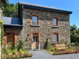 Gezellige Typisch Ardense woning met grote afgesloten tuin in prachtige omgeving - Nadrin