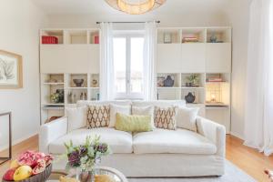 Buccellato: a Fresh Lavish Penthouse inside the Wa