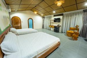 Apple House & Coffee