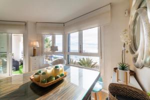 Ocean Views, Paseo Marítimo