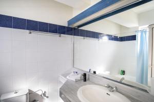 Matina Pefkos Aparthotel