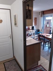 Appartements Studio coeur de station de Praz de Lys 1500m : photos des chambres