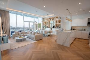 Daniels Sea View 2BR in Oceana The Palm Jumeirah