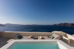 Honeymoon Suite  with Plunge Pool room in Canaves Oia Suites & Spa