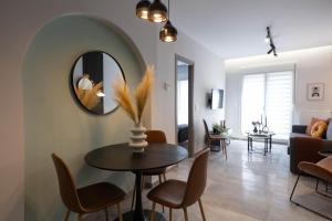 F & B Collection - City Center Hidden Gem