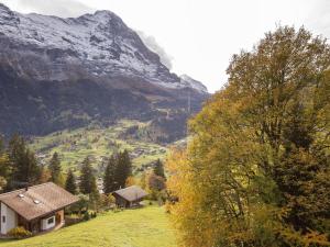 Apartment Chalet uf Duft by Interhome