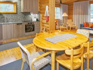 Holiday Home Pikku-tieva by Interhome