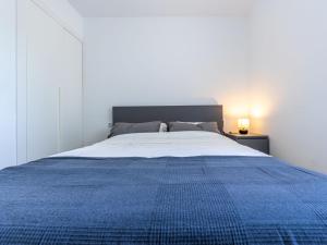 Apartment Zafiro by Interhome