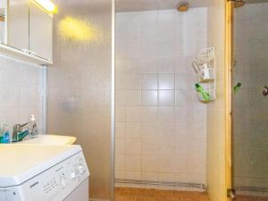 Holiday Home Teerenpesue e 38 by Interhome