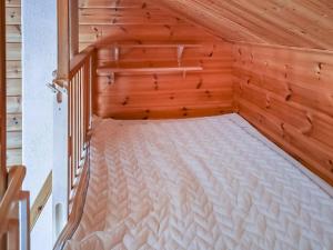 Holiday Home Joutsenlaulu by Interhome