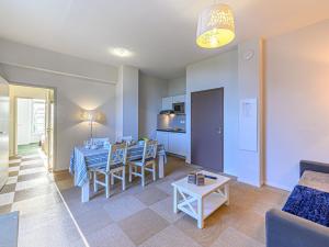 Apartment Le Château de Kergonano-8 by Interhome