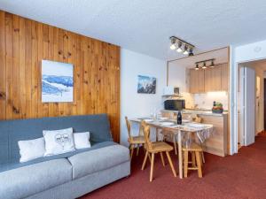 Studio Les Tommeuses - Val Claret-36 by Interhome
